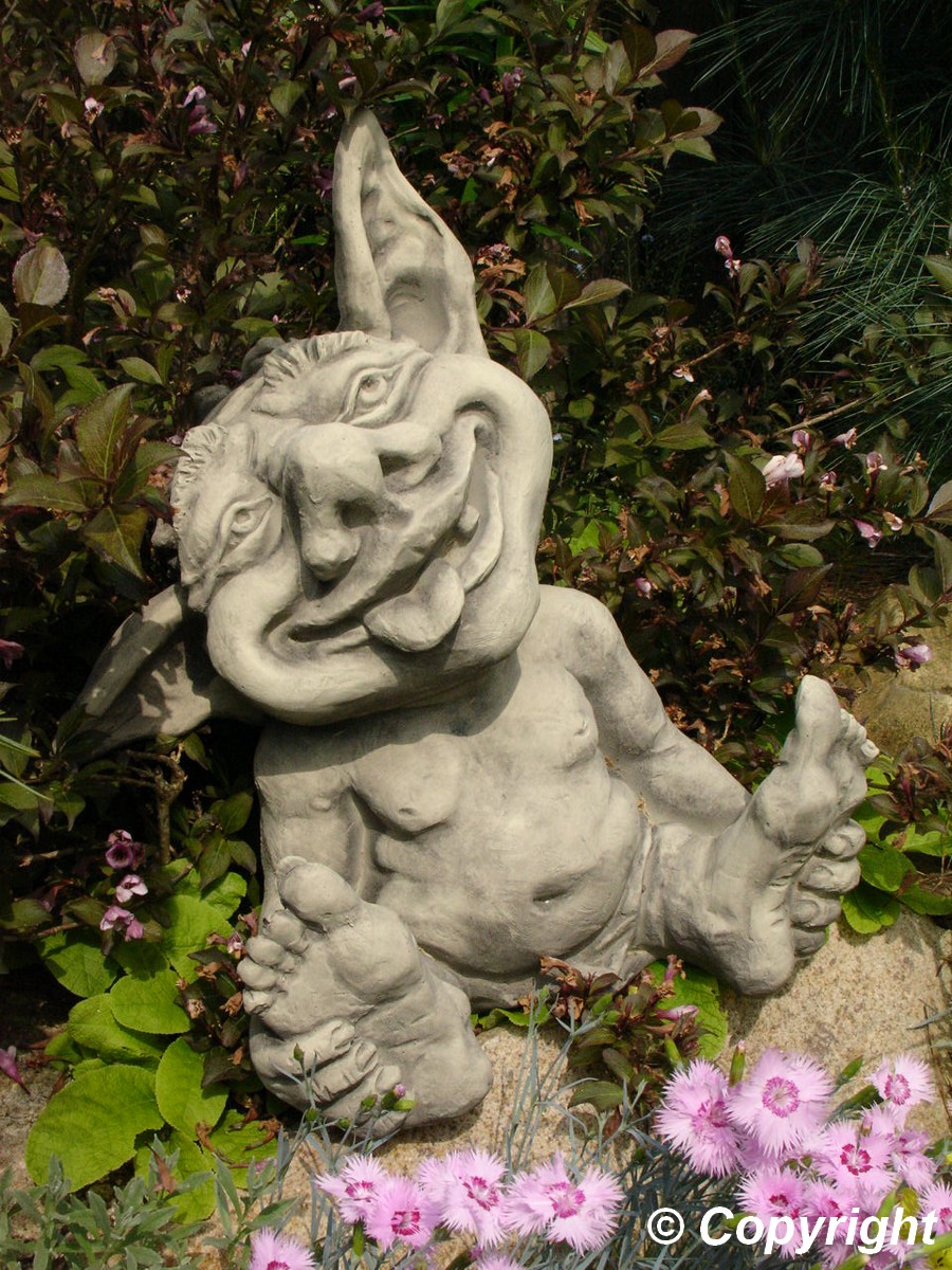 Садовая фигура Тролль